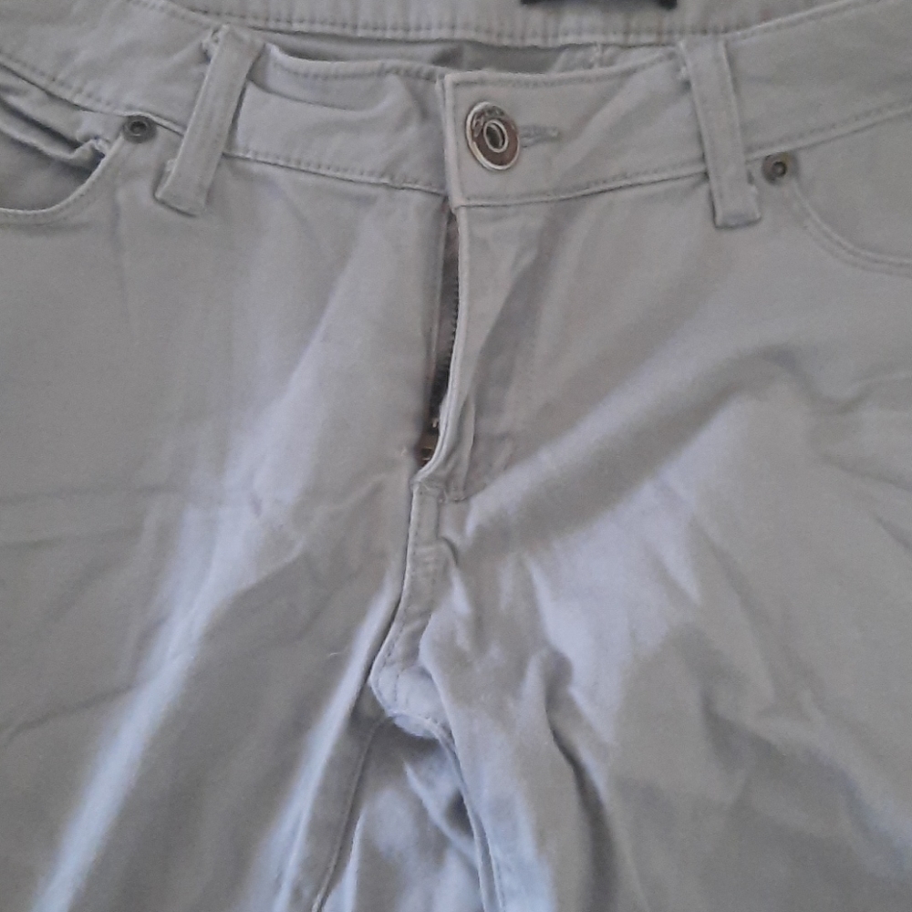 Capris - Picture 2 of 5